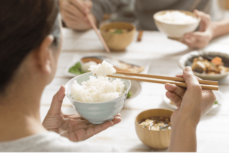Proper chopstick use is essential to Vietnamese dining etiquette