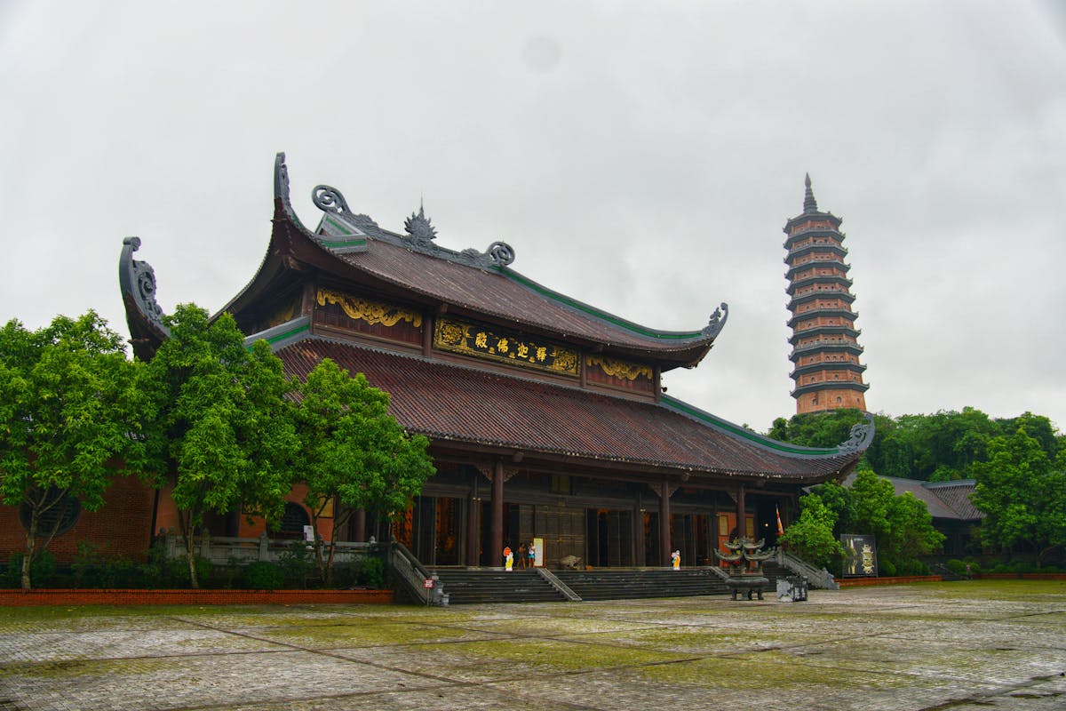 Bai Dinh Pagoda - Vienam Laos tour packages
