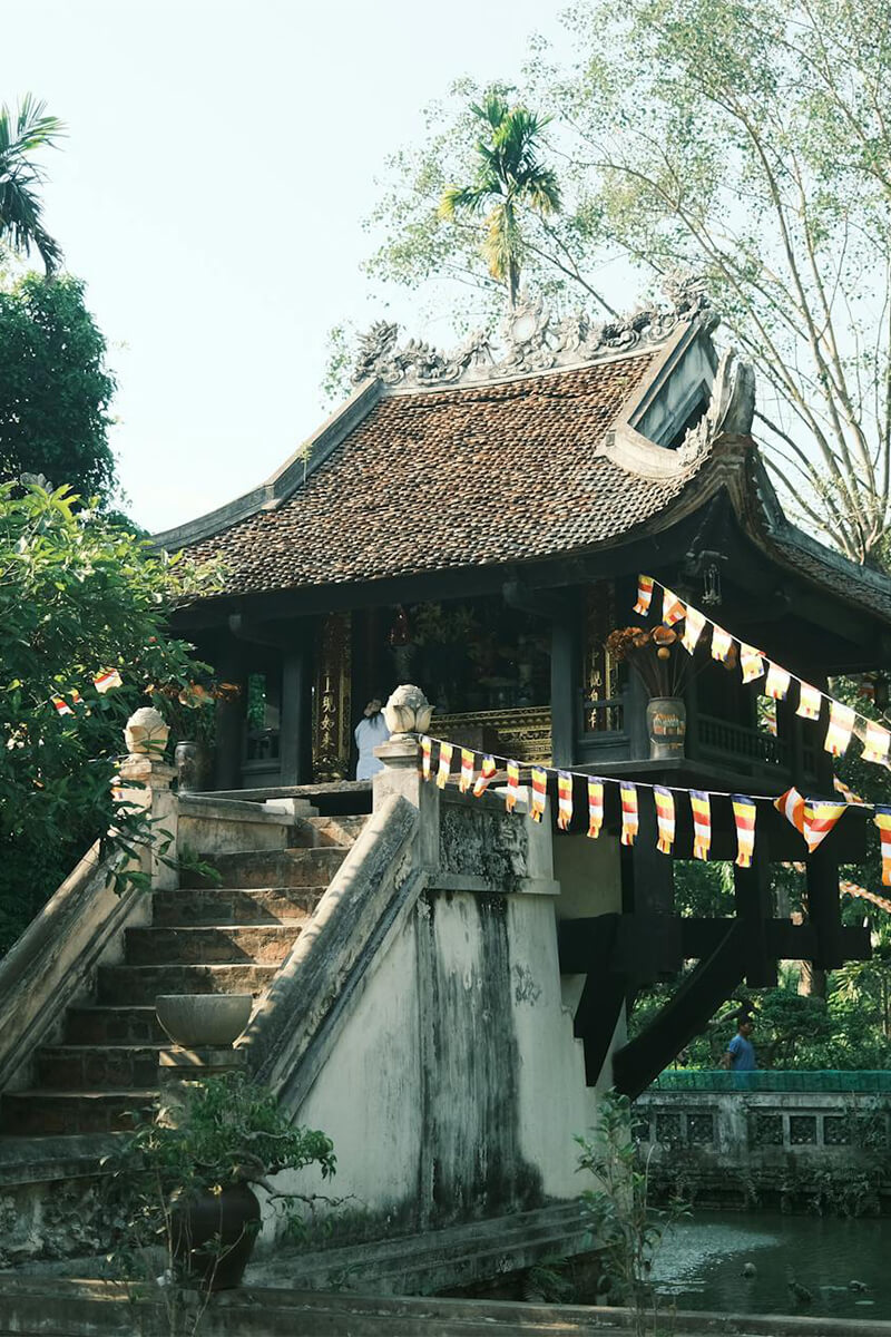 One pillar pagoda - Vietnam Tour Packages