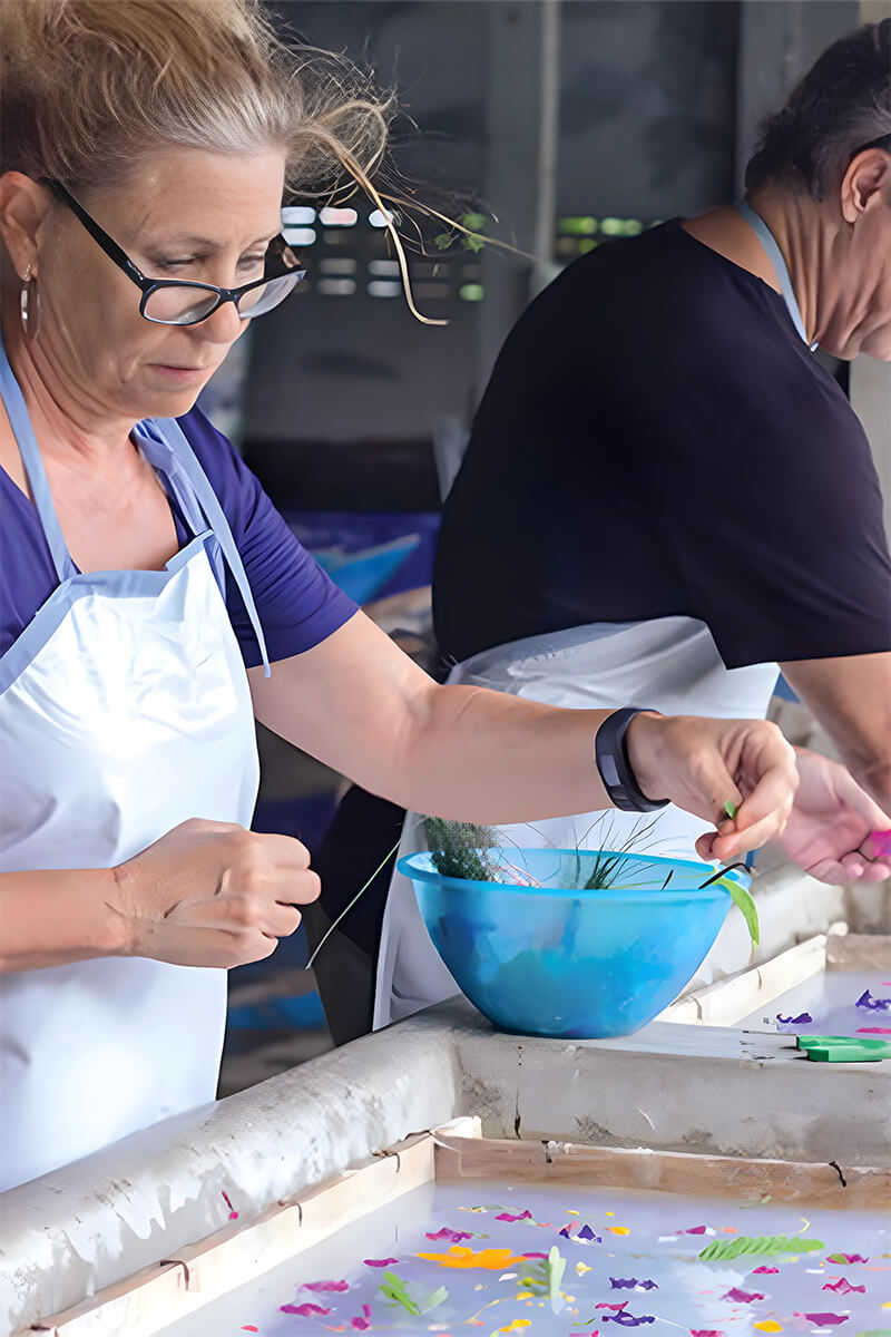 Paper making in handicraft Laos village - Vietnam Laos vacations