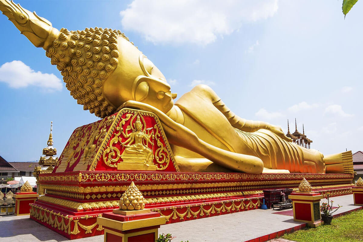 That Luang - Vietnam Laos trips