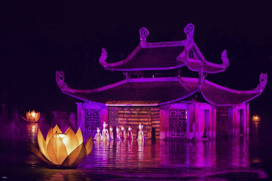 _Traditional puppetry in The Quintessence of Tonkin Show