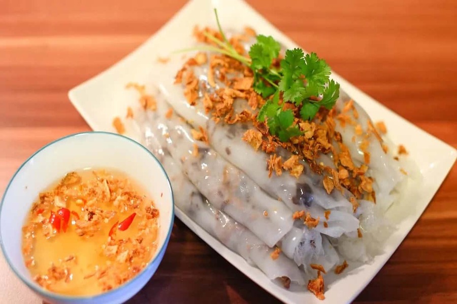 banh cuon - a classic breakfast dish in vietnam