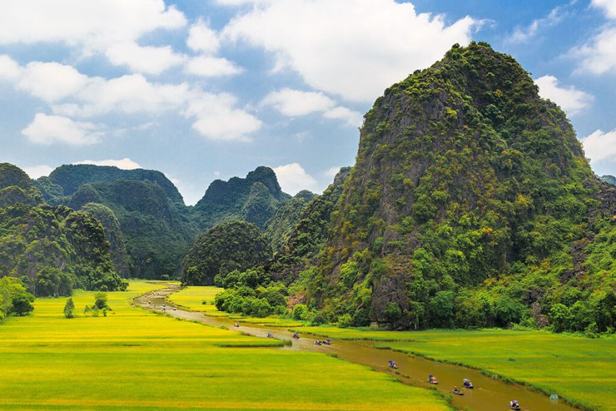 book local tour to vietnam 17 days
