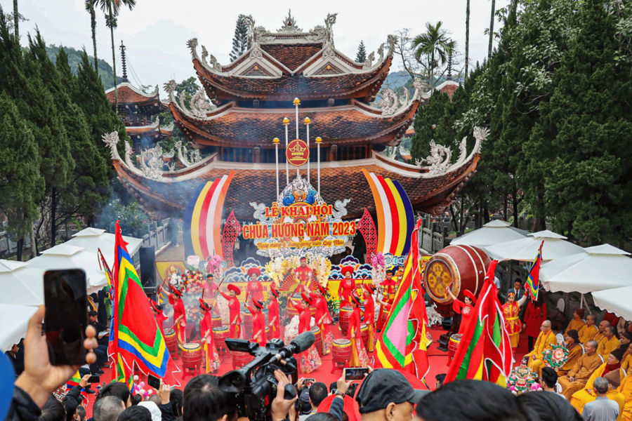 perfume hue festival - Best Time to Visit Vietnam and Cambodia