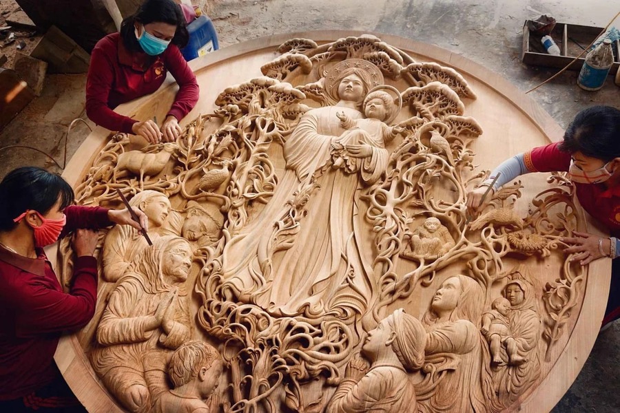 An Hoi Wood Carving Village - one the top Must-visit Traditional Handicraft Villages in Vietnam