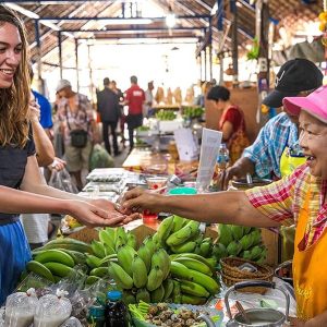 Start with a Smile when Bargaining in Vietnam