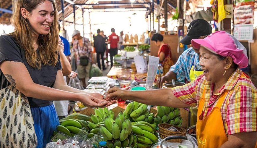 Start with a Smile when Bargaining in Vietnam