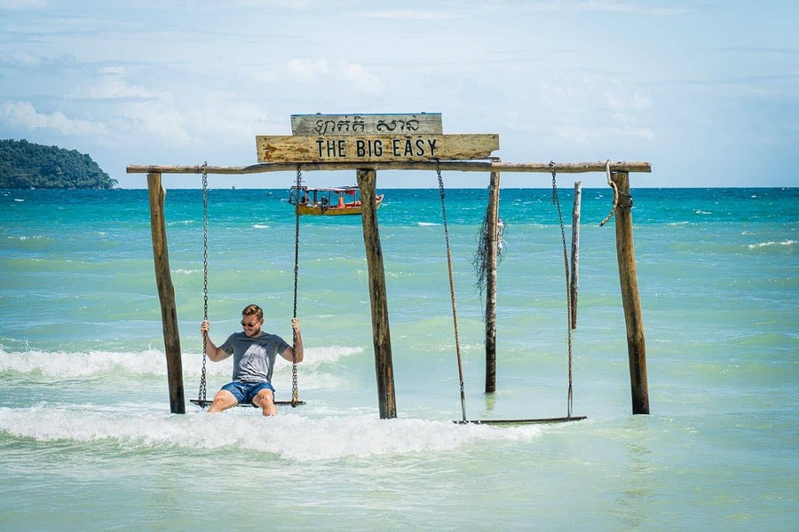 enjoy the beach in M’Pai Bay