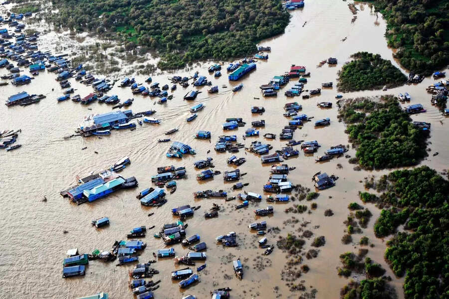 how to get to Tonle Sap Lake