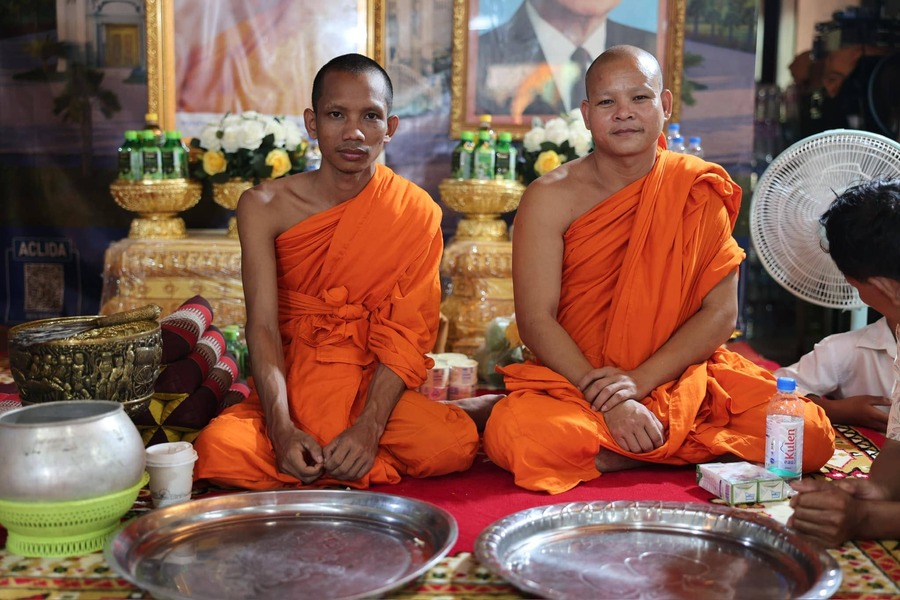 social Cambodia Etiquette