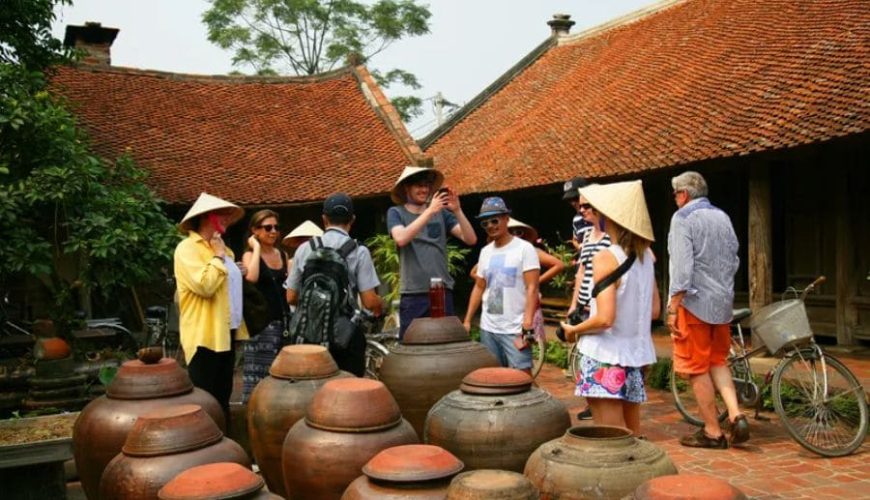 Group tour to Hanoi Old Village