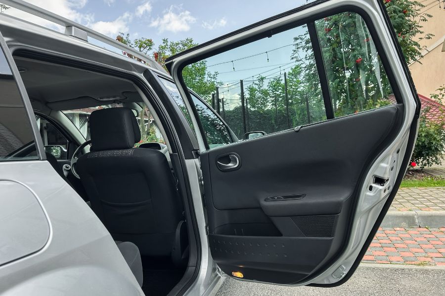 Private Drivers and Vehicles