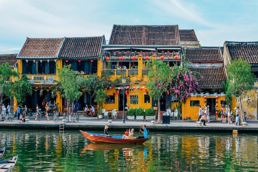 explore Hoi An Vietnam like a local