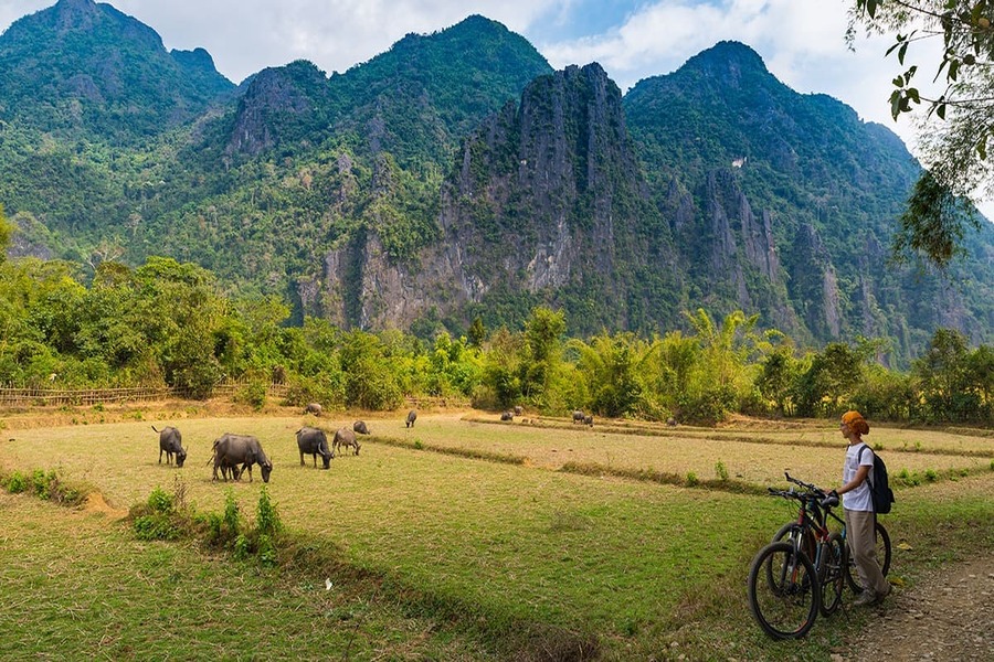must-visit places Vang Vieng laos